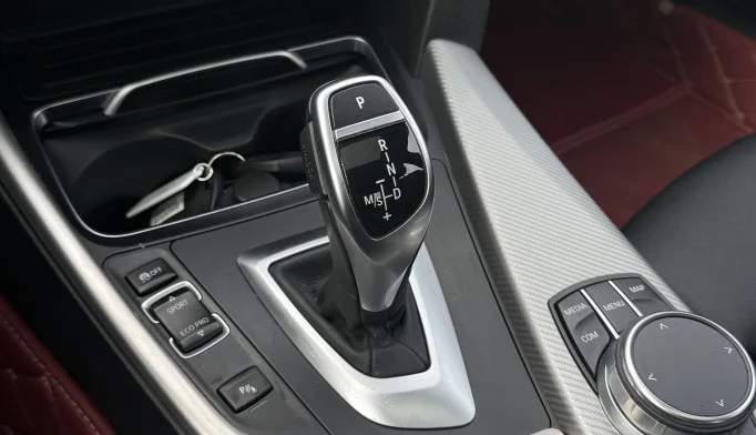 BMW 3 Series  - 2018