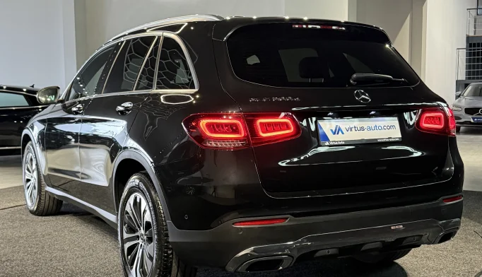 Mercedes-Benz GLC  - 2021