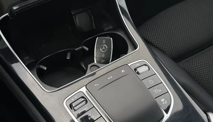 Mercedes-Benz GLC  - 2021