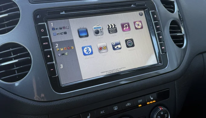 Volkswagen Tiguan  - 2016