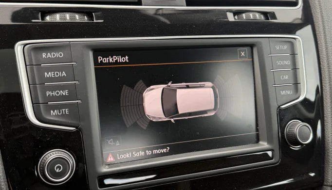 Volkswagen Golf  - 2016