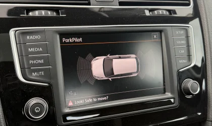 Volkswagen Golf  - 2016