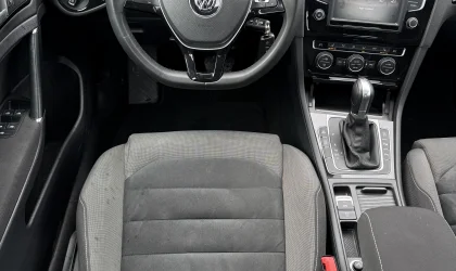 Volkswagen Golf  - 2016