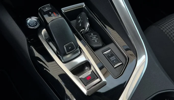 Peugeot 3008  - 2021
