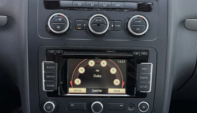 Volkswagen Touran  - 2015