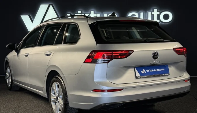 Volkswagen Golf 8  - 2021