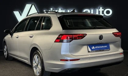 Volkswagen Golf 8  - 2021