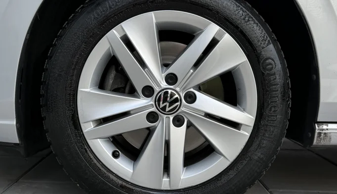 Volkswagen Golf 8  - 2021