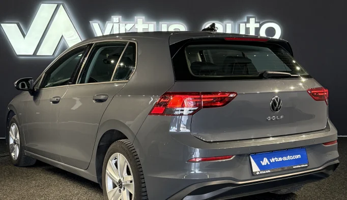 Volkswagen Golf 8  - 2021