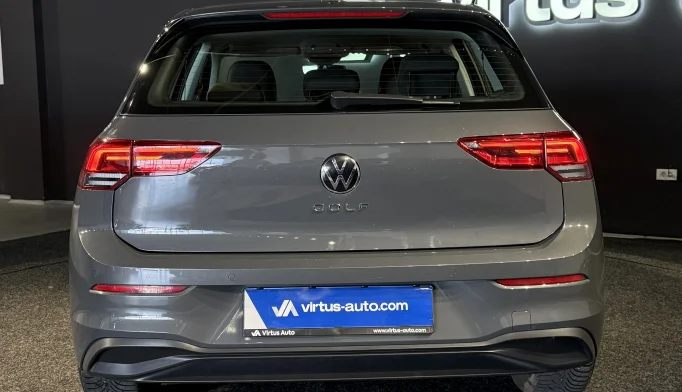 Volkswagen Golf 8  - 2021