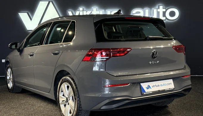 Volkswagen Golf 8  - 2021