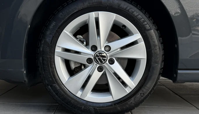 Volkswagen Golf 8  - 2021
