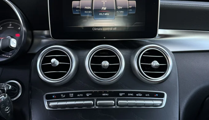Mercedes-Benz GLC  - 2018