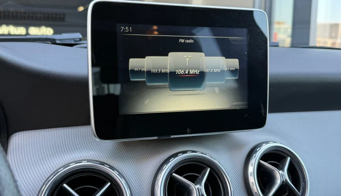 Mercedes-Benz GLA-Class  - 2016