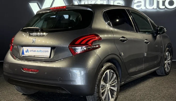 Peugeot 208  - 2017