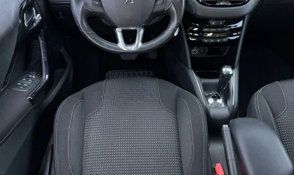 Peugeot 208  - 2017