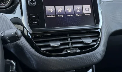 Peugeot 208  - 2017