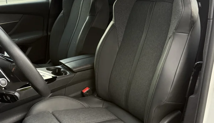 Peugeot 3008  - 2019