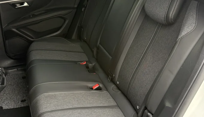 Peugeot 3008  - 2019