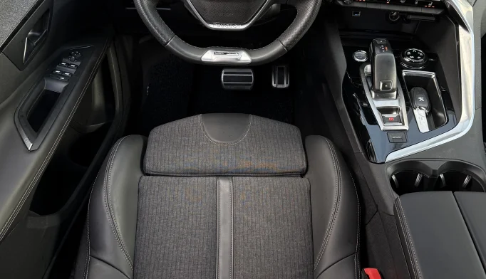 Peugeot 3008  - 2019