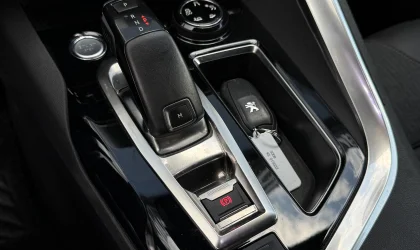 Peugeot 3008  - 2019