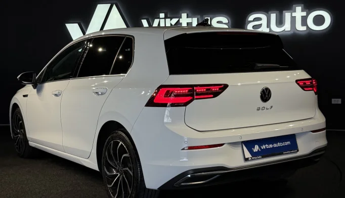 Volkswagen Golf  - 2022