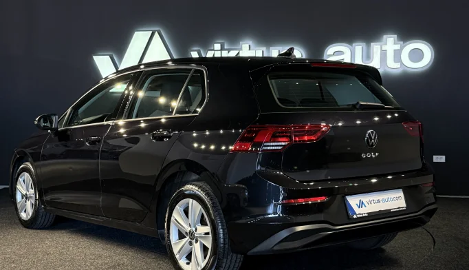 Volkswagen Golf  - 2022