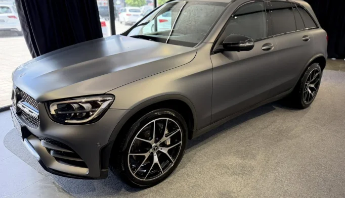 Mercedes-Benz GLC  - 2021
