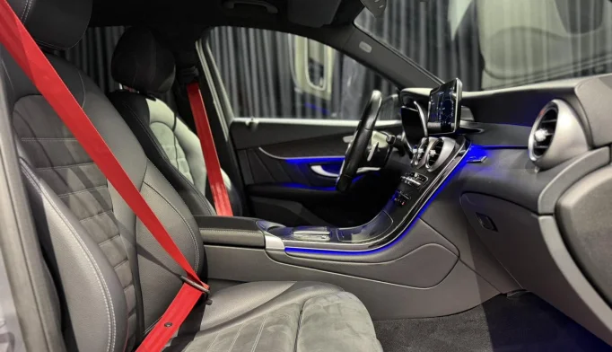 Mercedes-Benz GLC  - 2021