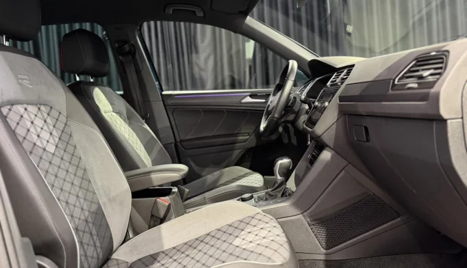 Volkswagen Tiguan  - 2021
