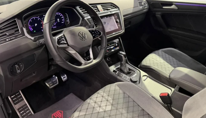 Volkswagen Tiguan  - 2021