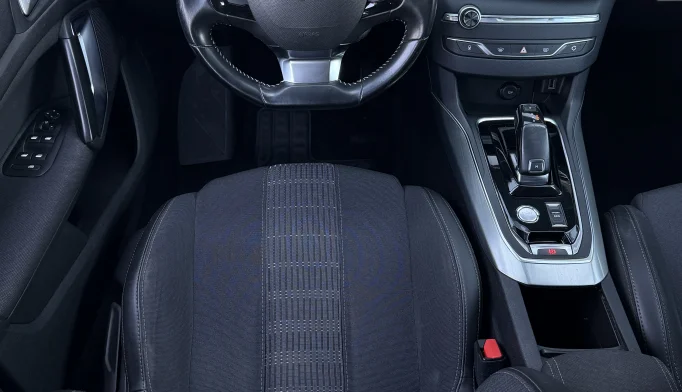 Peugeot 308  - 2018