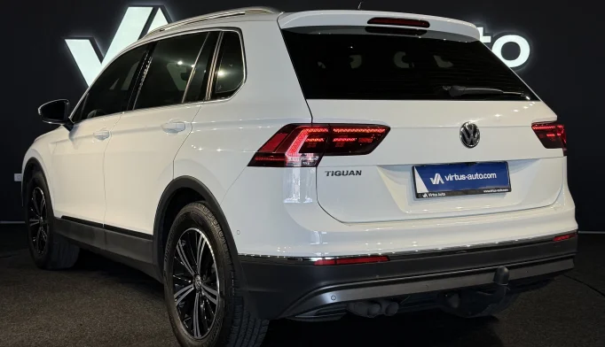 Volkswagen Tiguan  - 2020