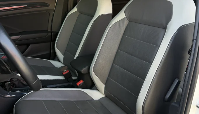 Volkswagen T-Roc  - 2021