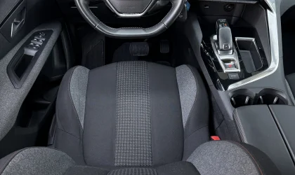 Peugeot 3008  - 2020