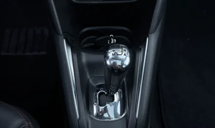 Peugeot 208  - 2017