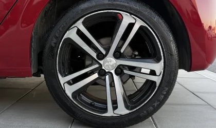 Peugeot 208  - 2017