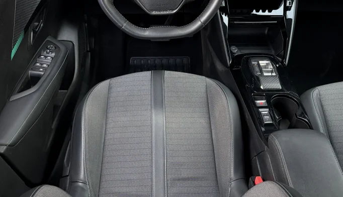 Peugeot 208  - 2022