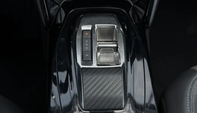 Peugeot 208  - 2022