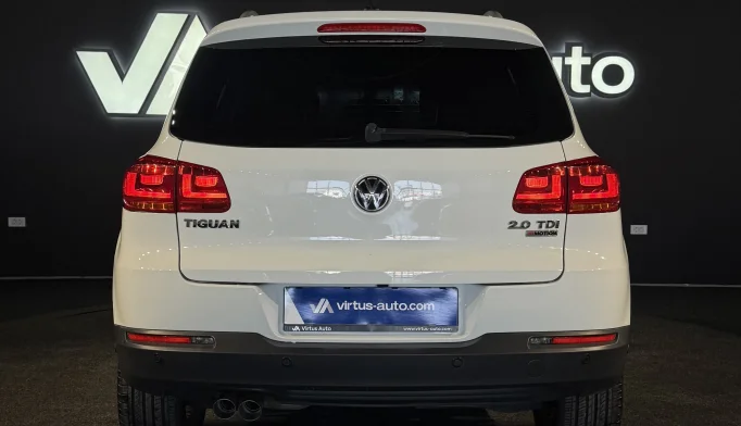 Volkswagen Tiguan  - 2016
