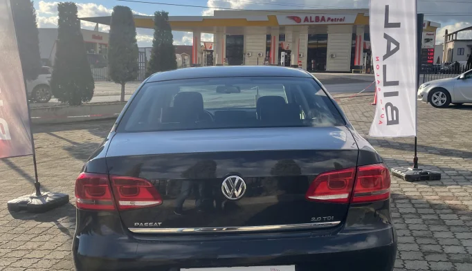 Volkswagen Passat  - 2012