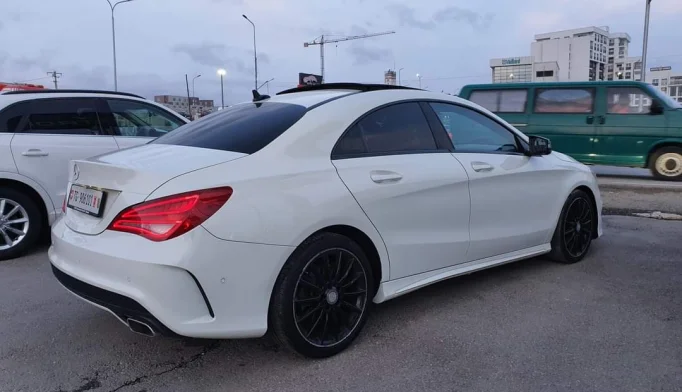 Mercedes-Benz GLA-Class  - 2016