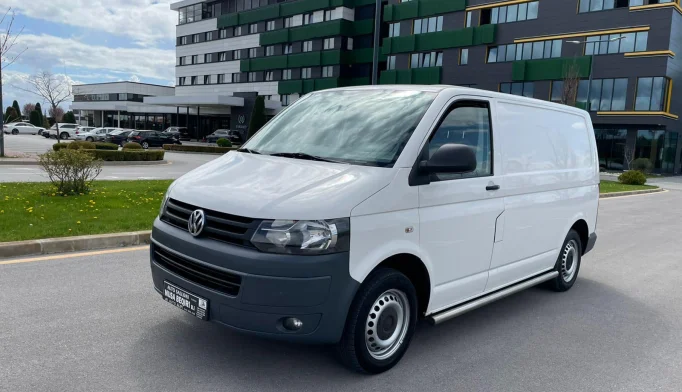 Volkswagen Transporter   - 2011