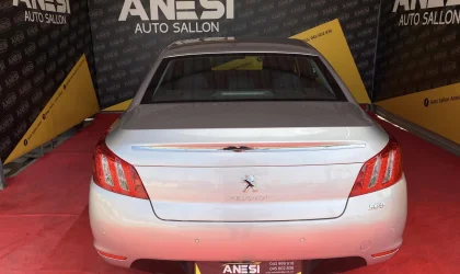 Peugeot 508  - 2012