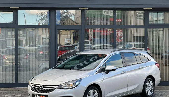 Opel Astra   - 2017