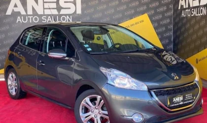 Peugeot 208  - 2012
