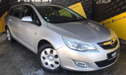 Opel Astra  - 2012