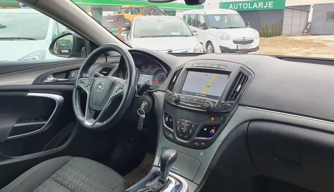 Opel Insignia  - 2014