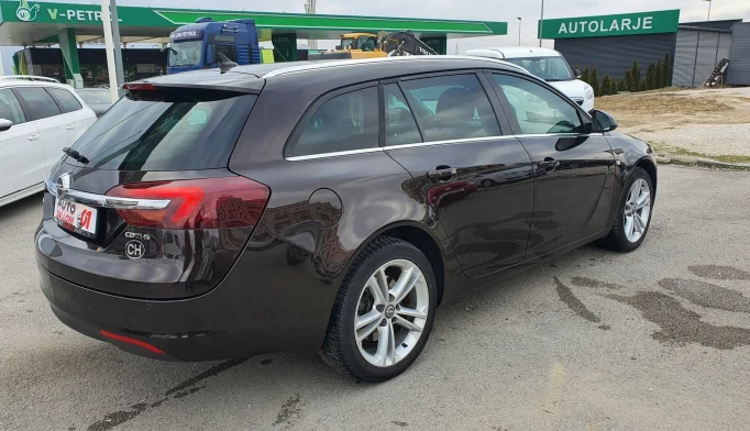 Opel Insignia  - 2014