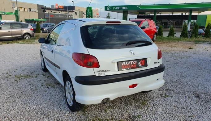 Peugeot 206  - 2006